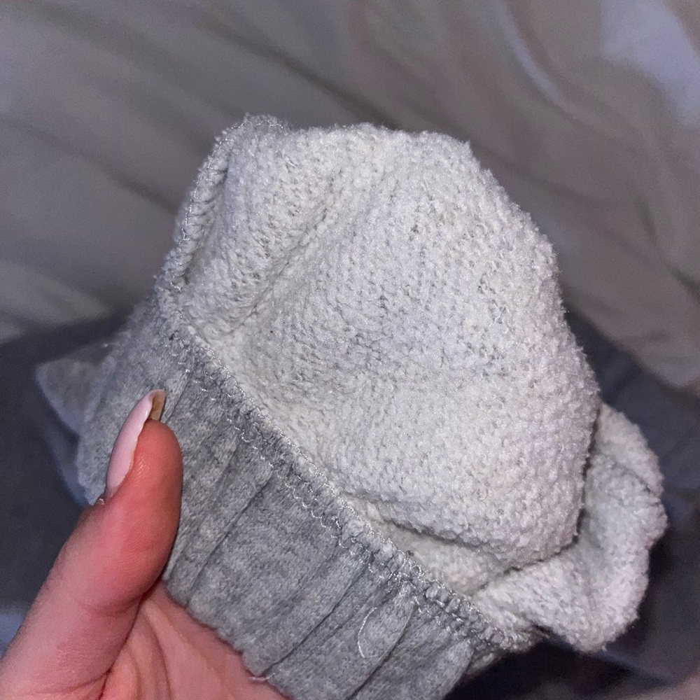 Brandy Melville Heather Gray Joggers - Picture 9 of 10